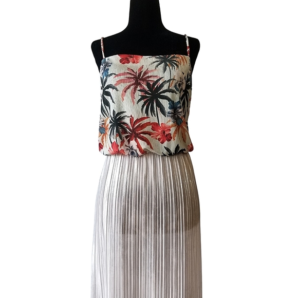 Zara Dresses & Skirts - Zara Tropical Pattern and Silver Metallic Sleeveless Maxi Dress. Size Small
